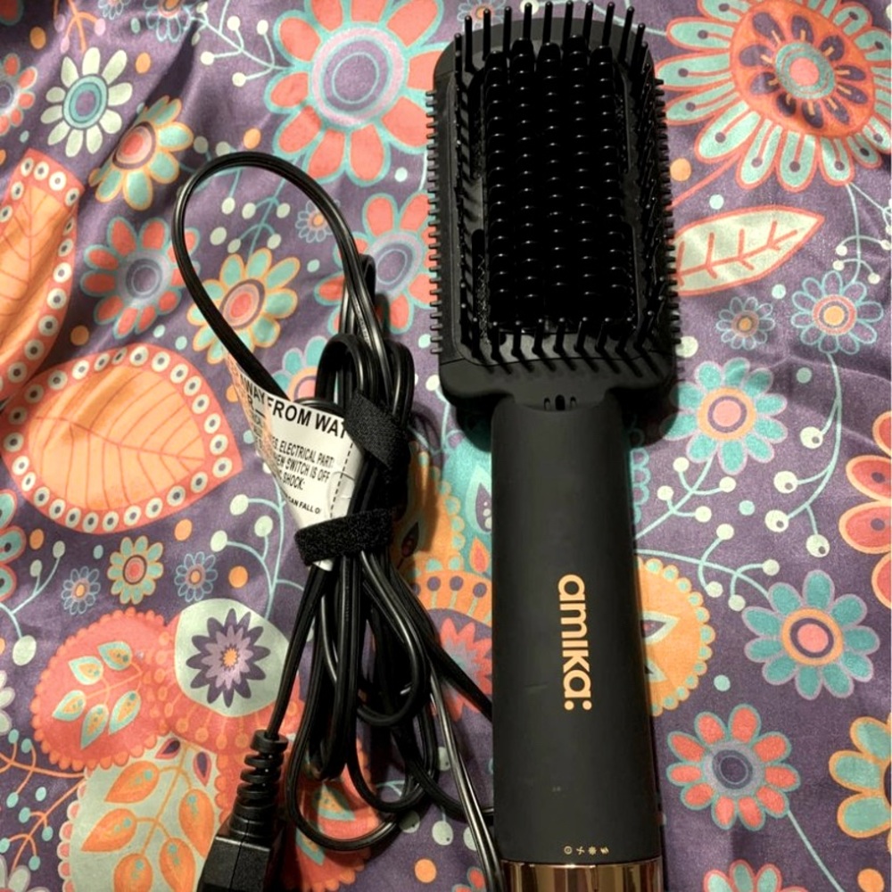 Amika Blow Dry Brush/Straightener